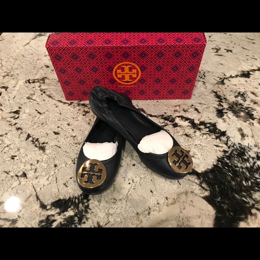 Tory Burch Reva Flats Size 5.5 Navy & Gold!