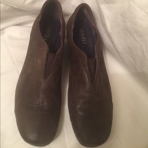 Vaneli mini wedge flats