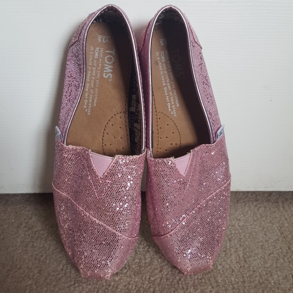Pink sparkly toms