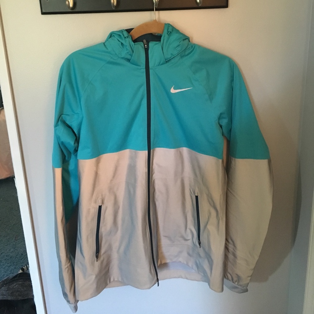 Nike windbreaker