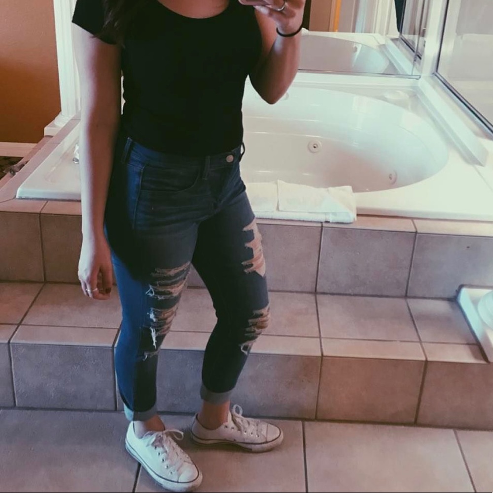 Ripped skinny jeans