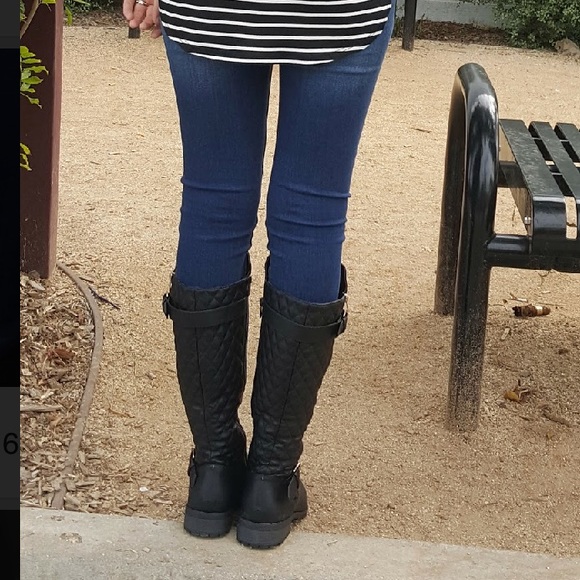 Black Quilted Riding Boots - Picture 4 of 8