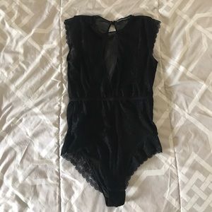Brandy Melville Cynthia bodysuit
