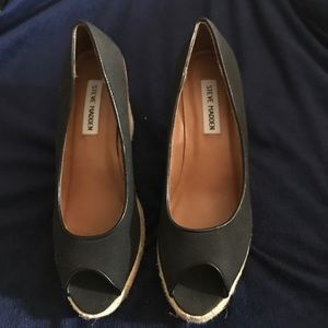 Brand new Steven Madden wedges