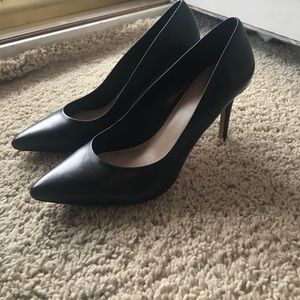 NWOT - Aldo Classic Black Pump