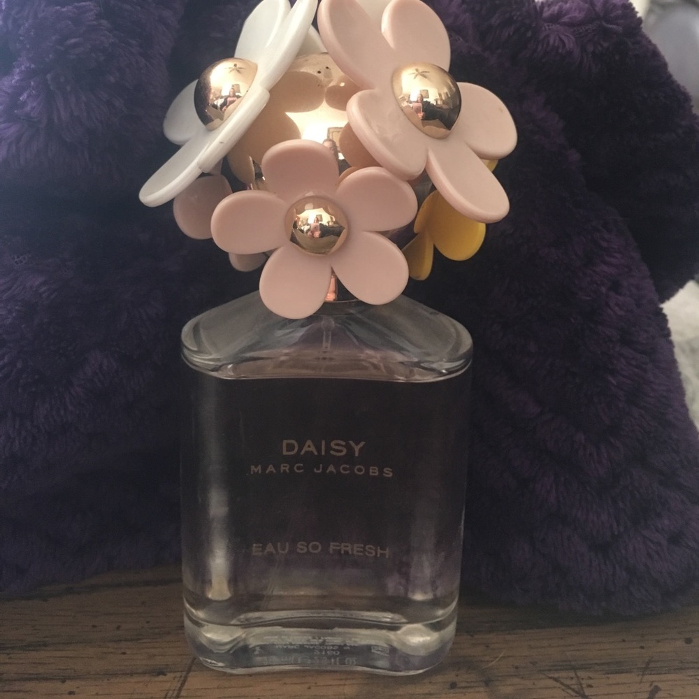 Daisy Marc Jacobs perfume Eau So Fresh 2.5 oz!!