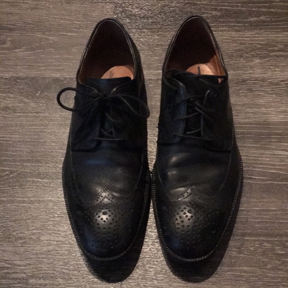 Johnston & Murphy Black Calf Waverly Wingtip 9M
