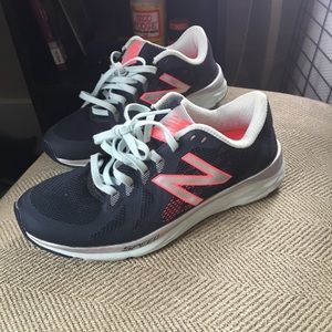New balance sneakers (worn once) !