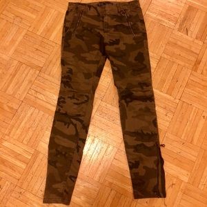Zara camo skinny trousers with ankle zip