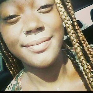 Meet your Posher, Ariel