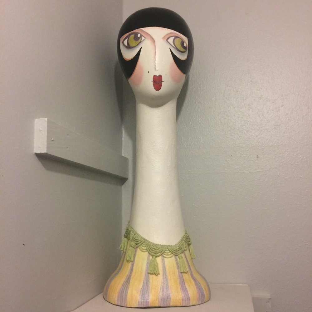 Life size mani for hats and jewelry
