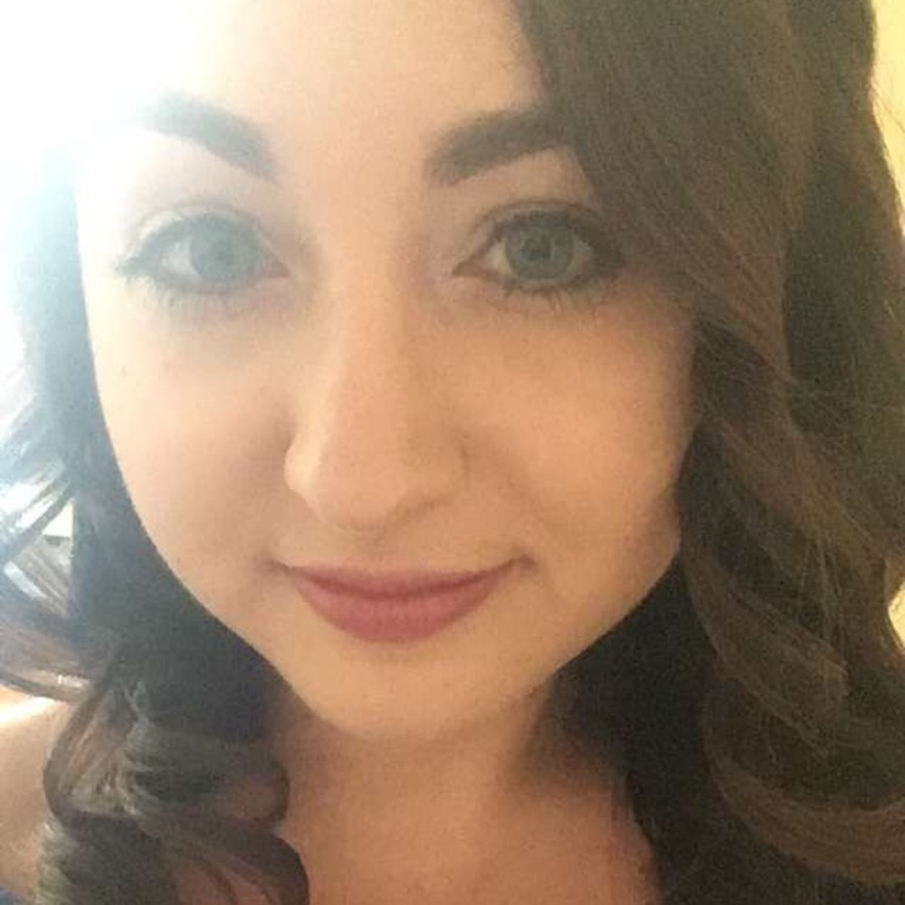 Meet your Posher, Holly