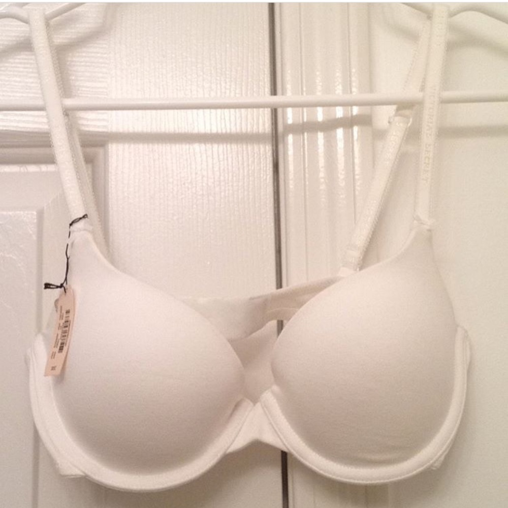 BNWT VS white bra 32C