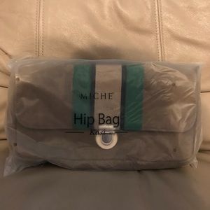 New in package Kasi Hip bag from Miche