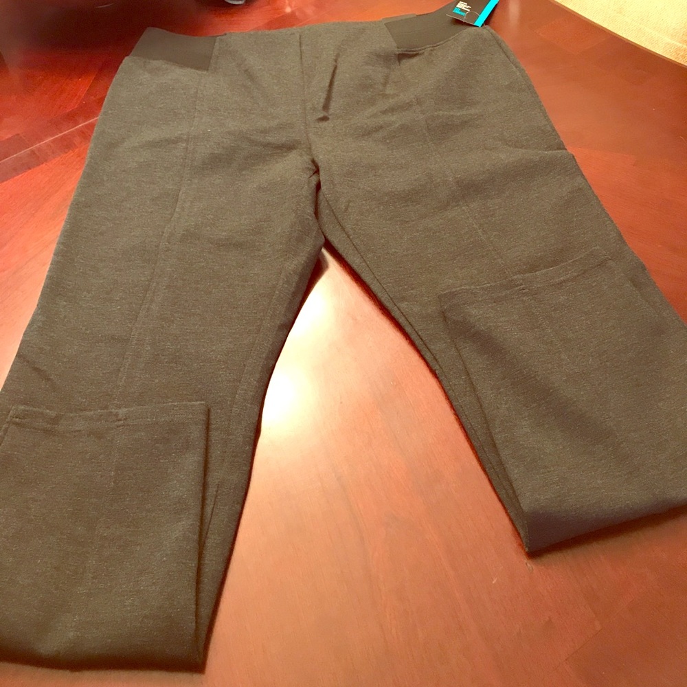 NWT Style and Co mid-rise skinny leg pant