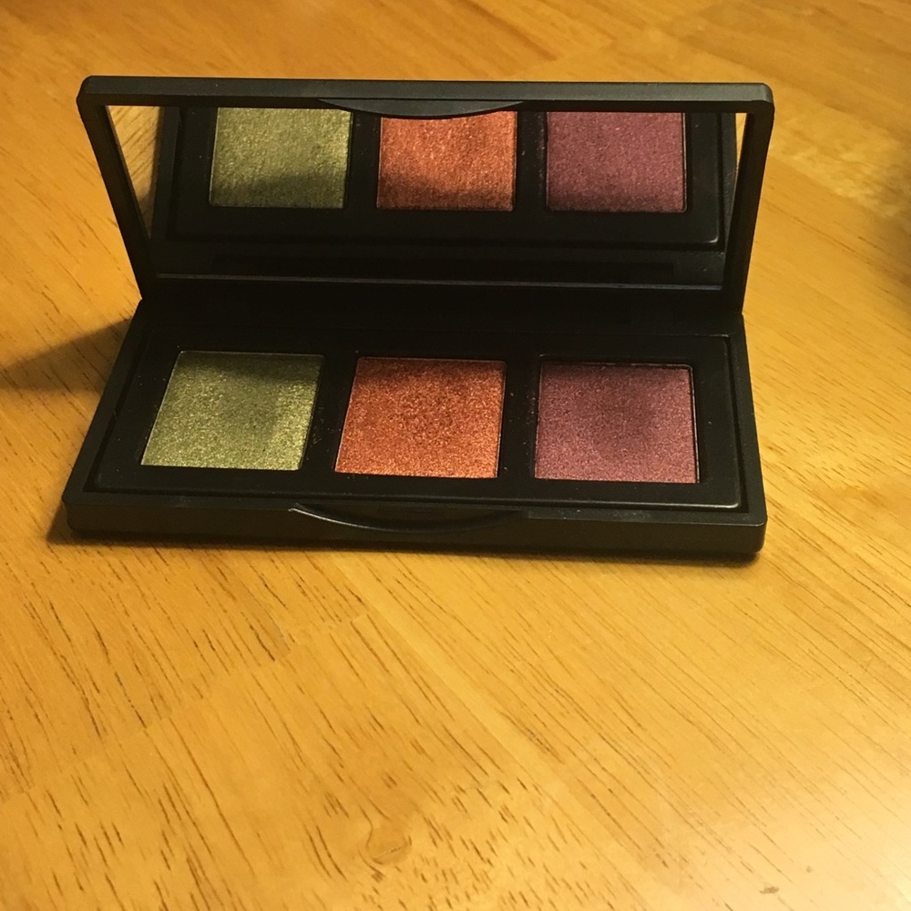 Naked cosmetics trio