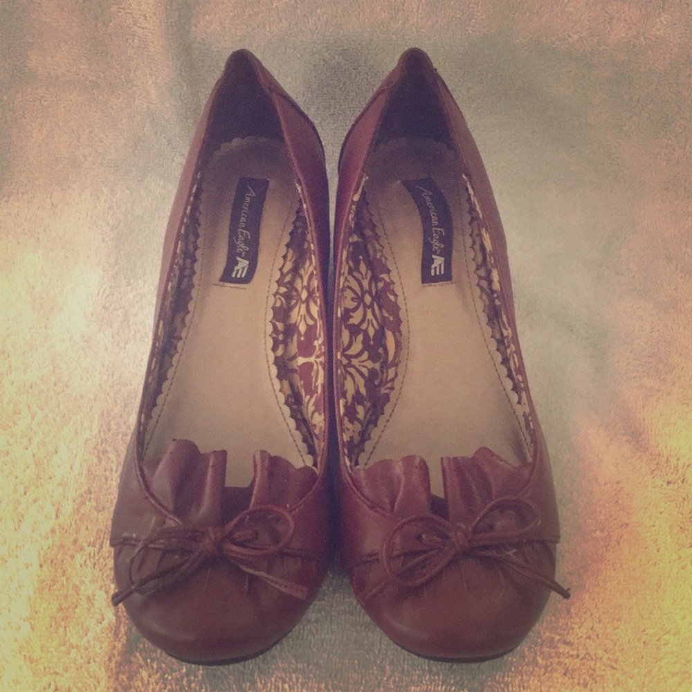 Burgundy wedge shoes