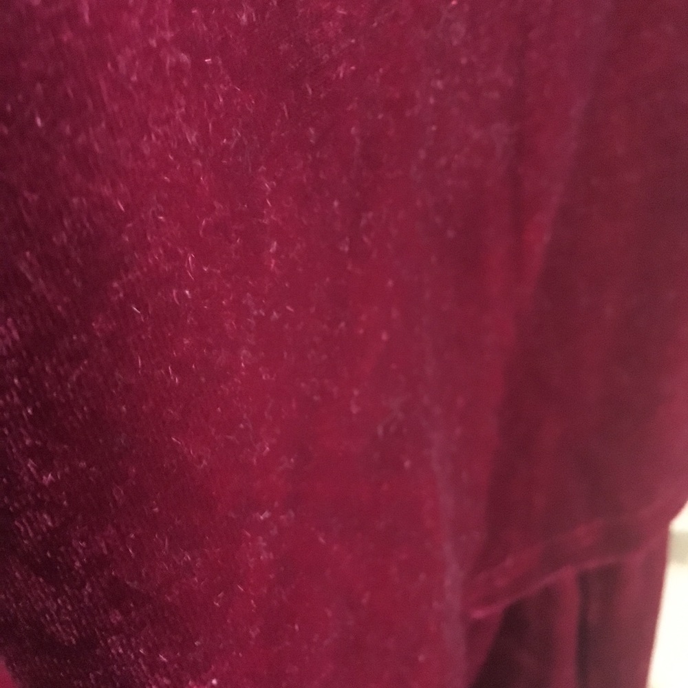 Red Velvet Open Back Dress ❤️ - Picture 8 of 8