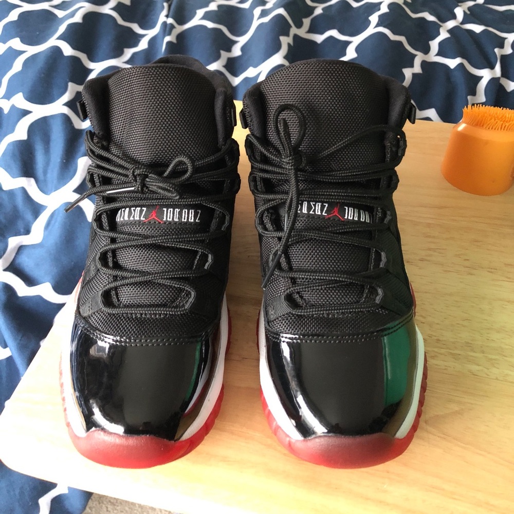 Jordan 11 size 5y Bred 11 used