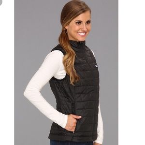 NWOT Patagonia nano puff vest black