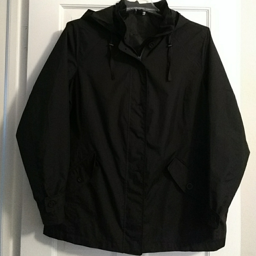 Lands End black lightweight lined jacket w/ hood