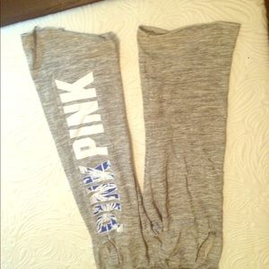 Like new vs pink pants VERY Lil show of wear