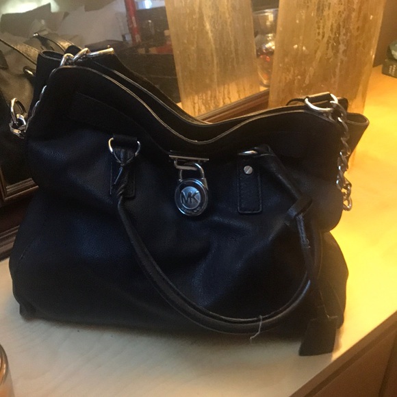Large Michael Kors Bag - Picture 2 of 2
