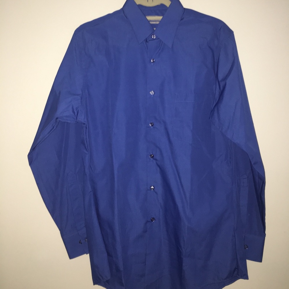 Van Heusen Men’s Blue Button Down Shirt