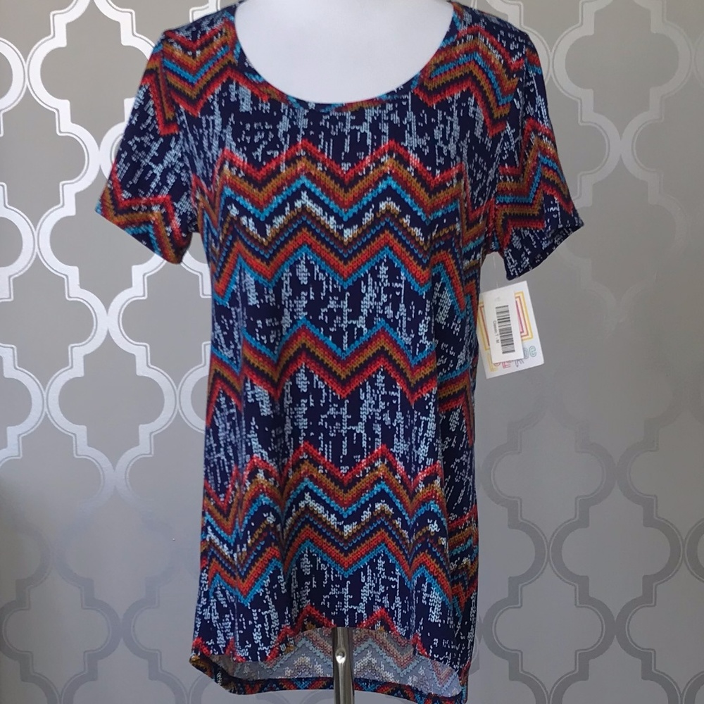 NWT Medium LuLaRoe Classic T BRAND NEW!
