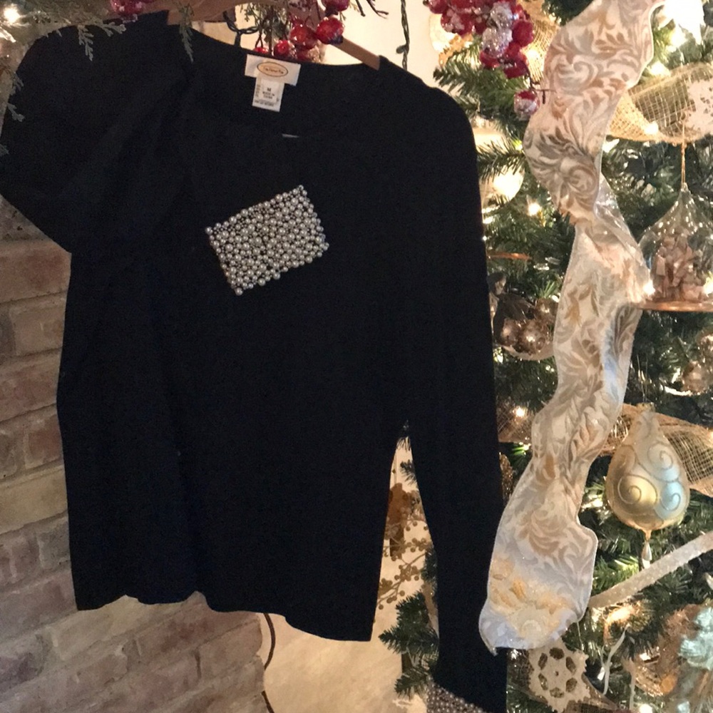 Talbots top w pearl sleeves