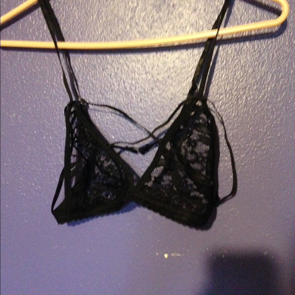 🔥CLEARANCE🔥Strappy lacy bra🔥