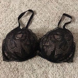Victoria’s Secret Plunge Bra 34DD