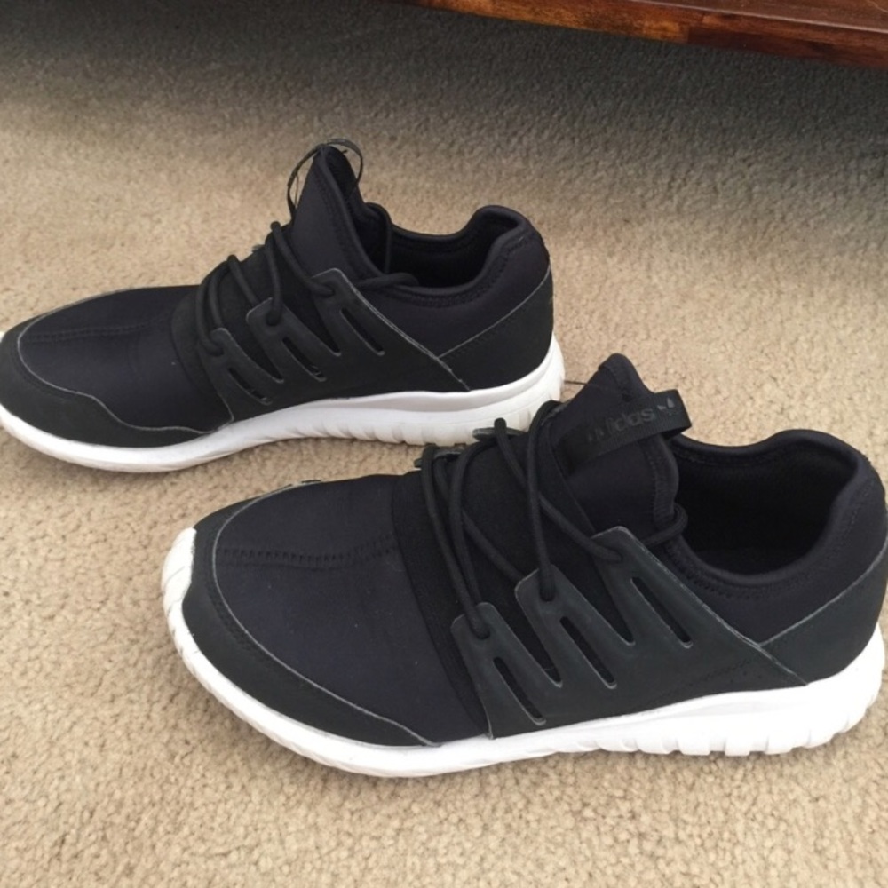 Adidas Tubular, kids 6/women's 7