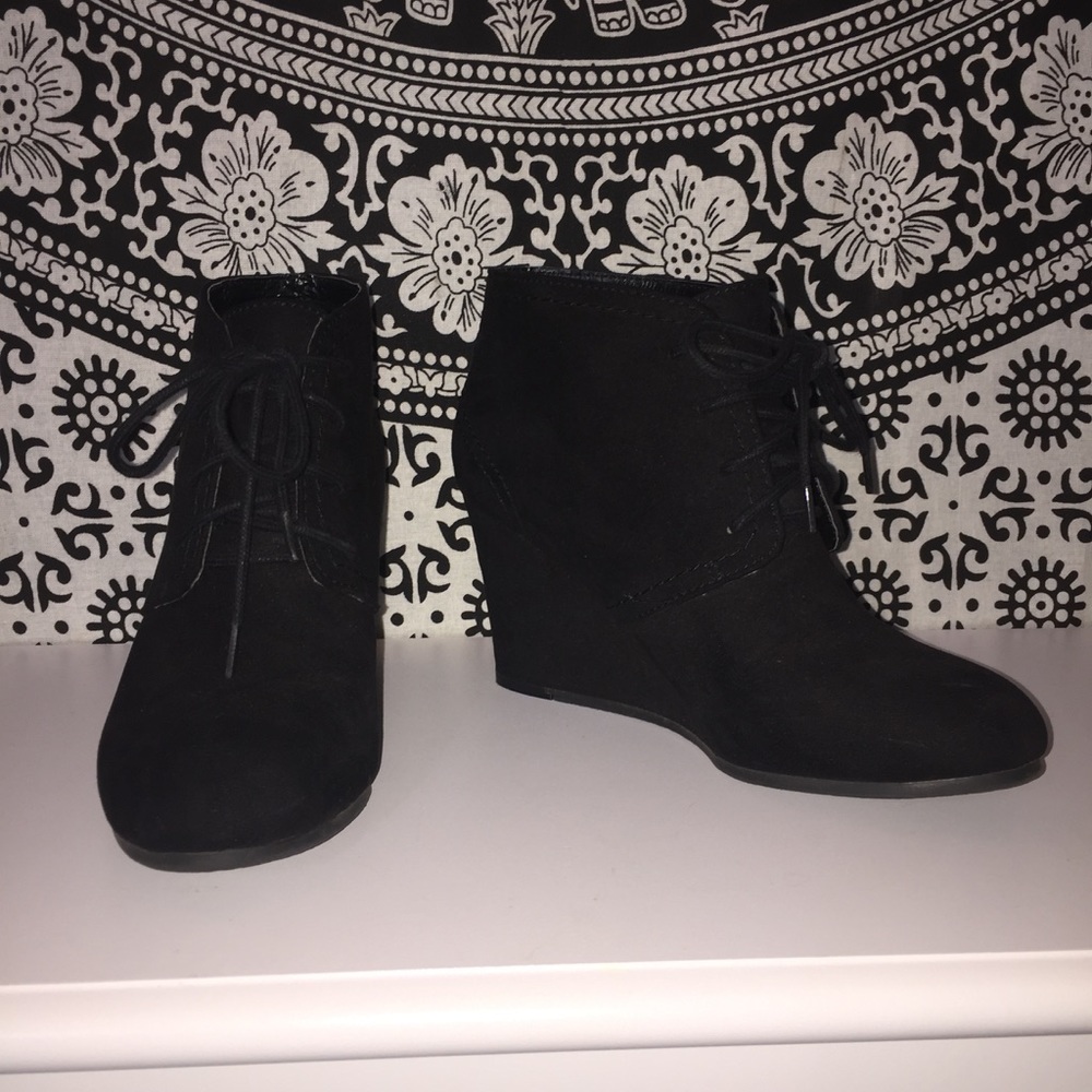 ARIZONA BLACK BOOTIES