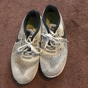 Size 11 Nike free RN