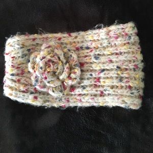 Cute winter headband!