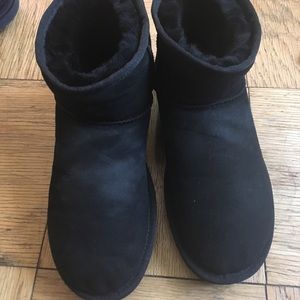UGG's Classic Women's Mini