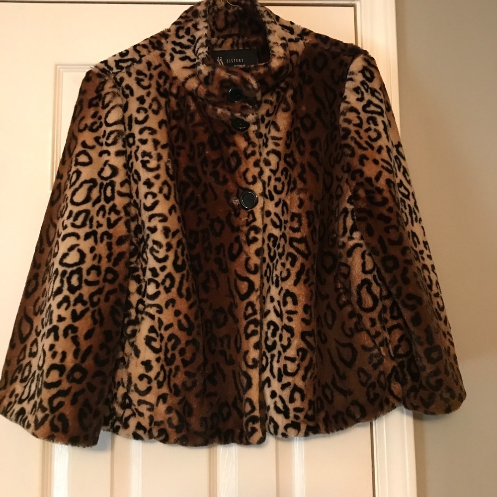 Leopard jacket. Size XL. Fits a size M or L