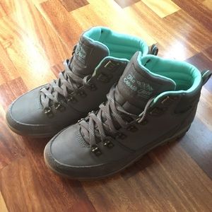 North Face Women Back-To-Berkeley Waterproof Boot