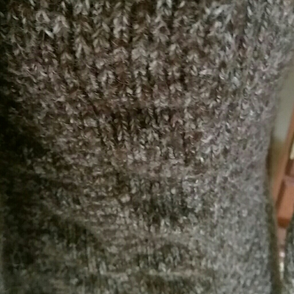 Sweater - Picture 5 of 7