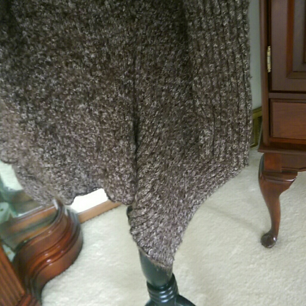 Sweater - Picture 7 of 7
