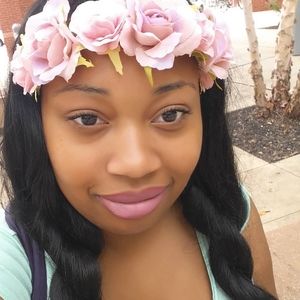 Meet your Posher, Christina