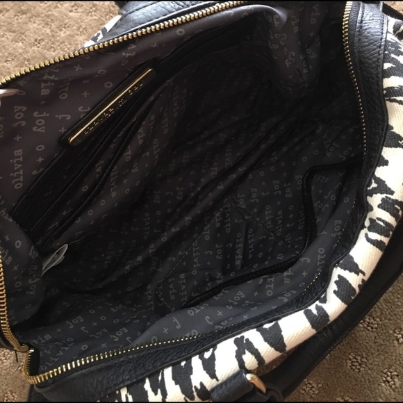 Jessie James Decker Olivia + Joy purse - Picture 3 of 3