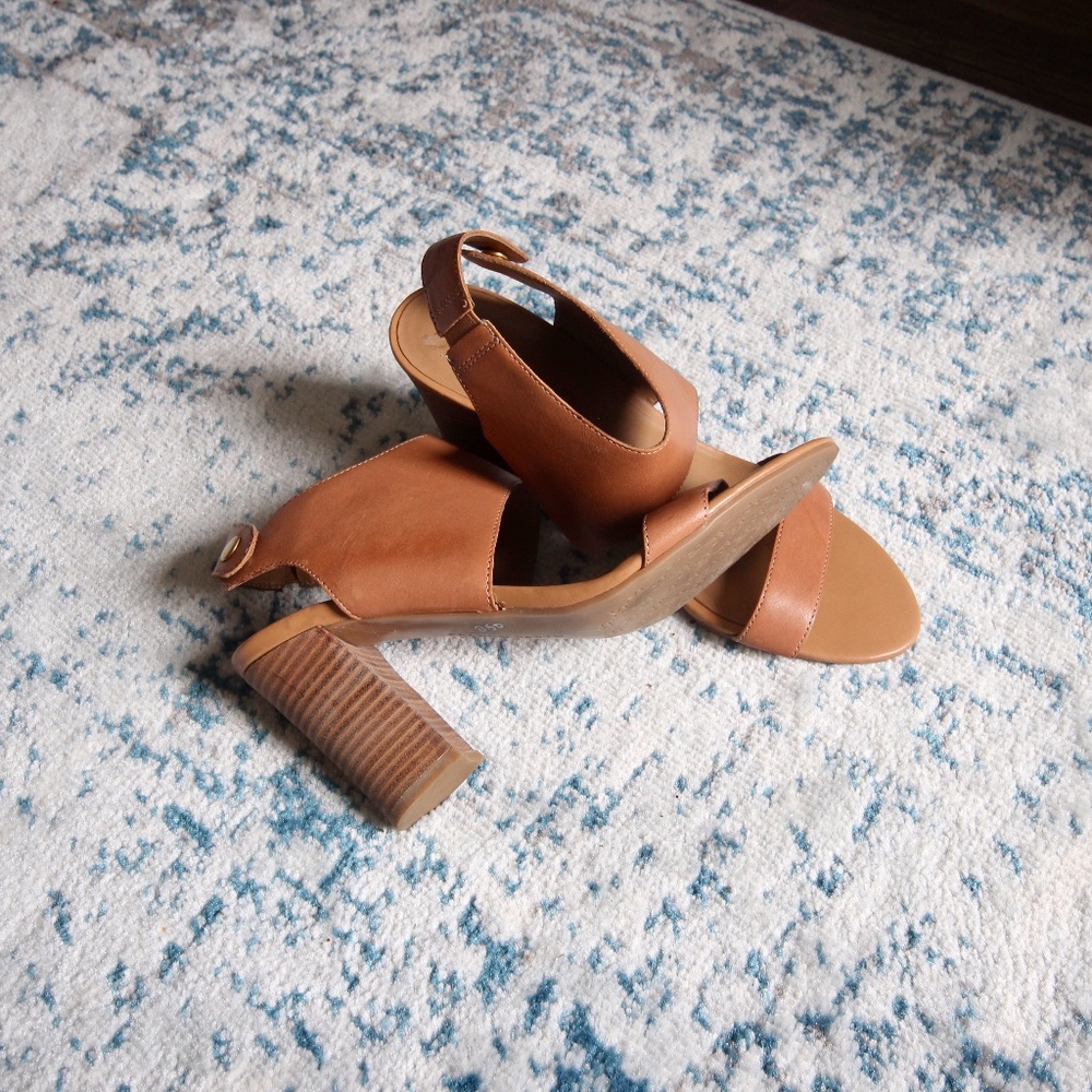 FRANCO SARTO ✨ Tan Snap Heels