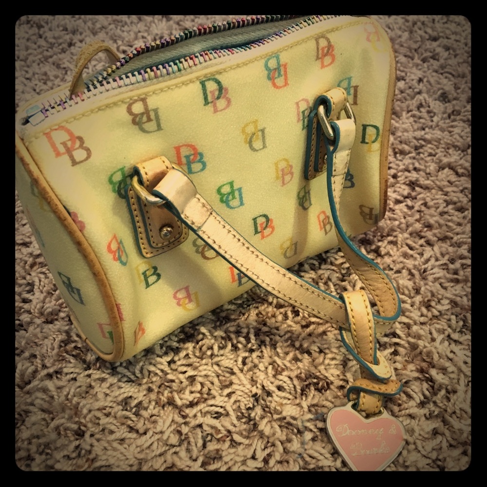 Dooney & Bourke small hand bag