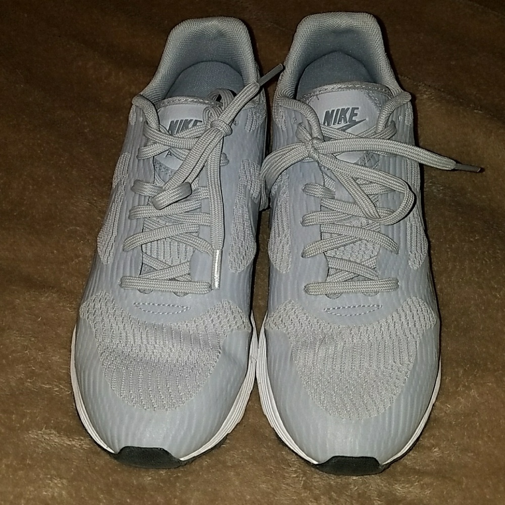 Nike tennis shoes