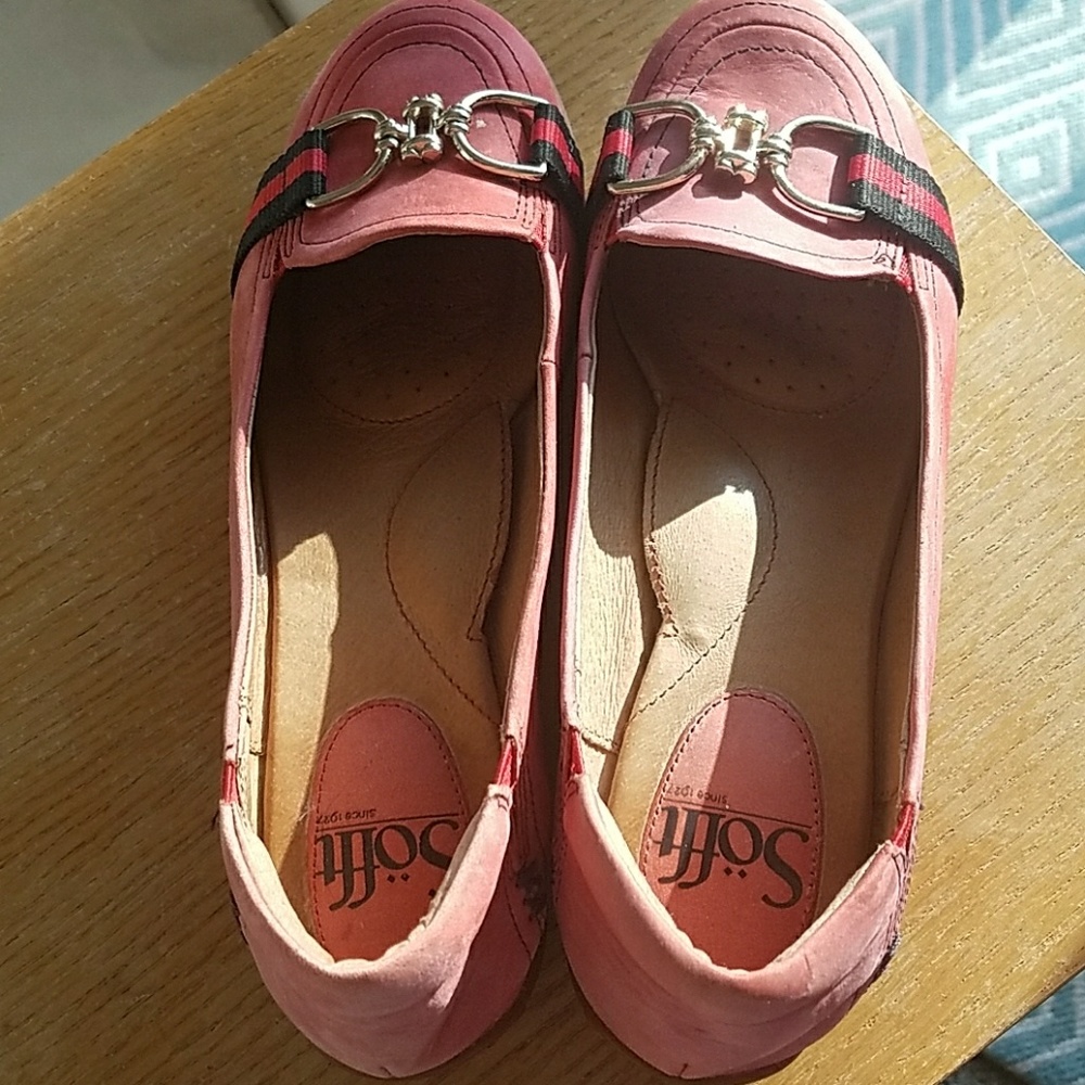 Red suede flats - Picture 2 of 4