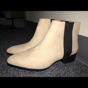 BRAND NEW Chelsea Boots from H&M!!