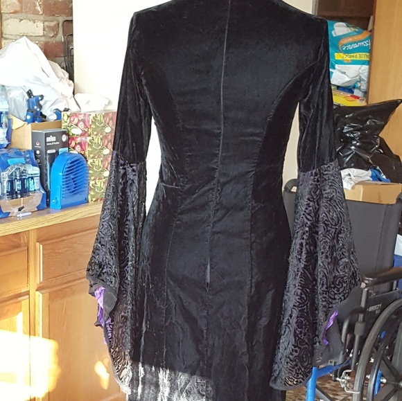 GORGEOUS WITCHY STYLE DRESS!! - Picture 5 of 6