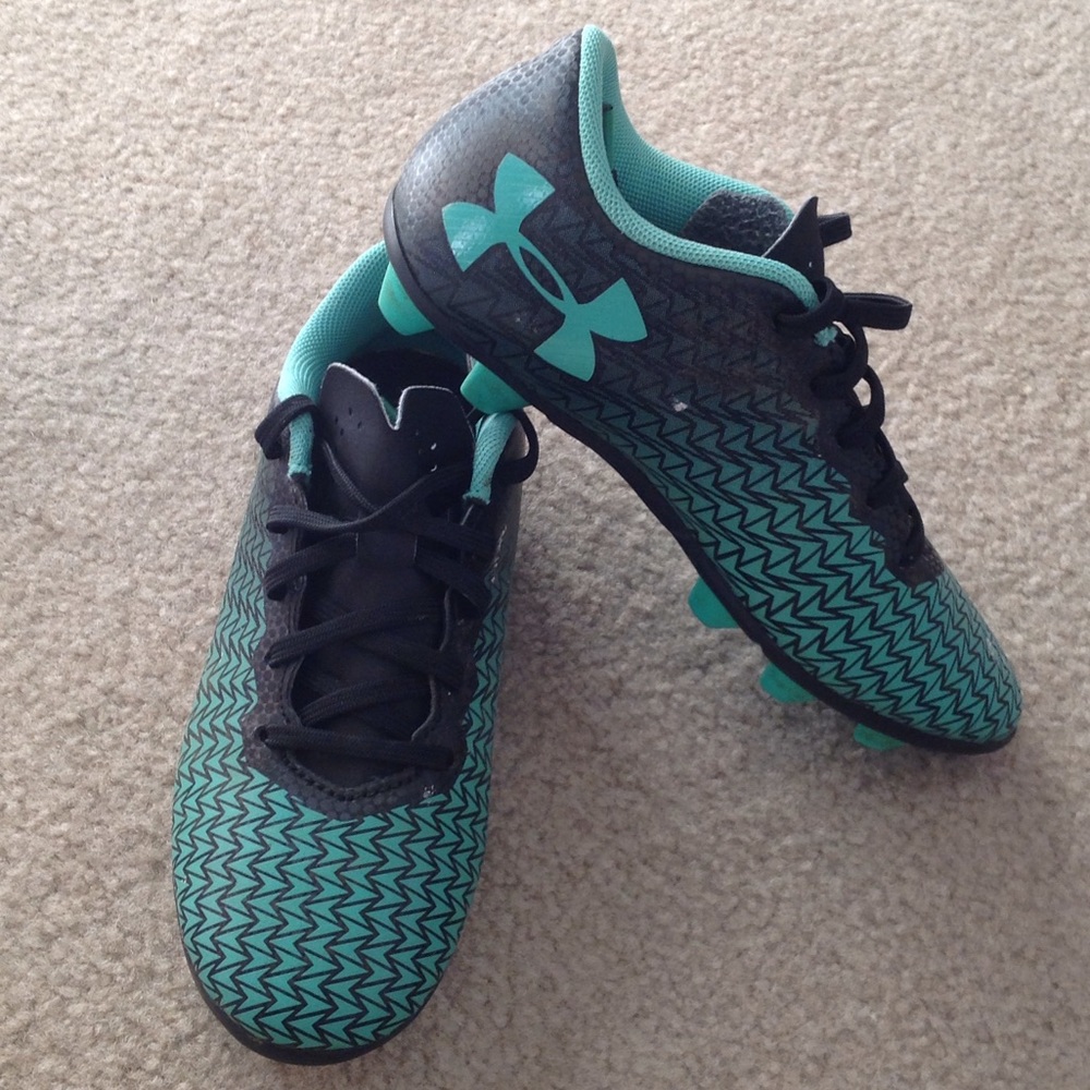 Soccer cleats